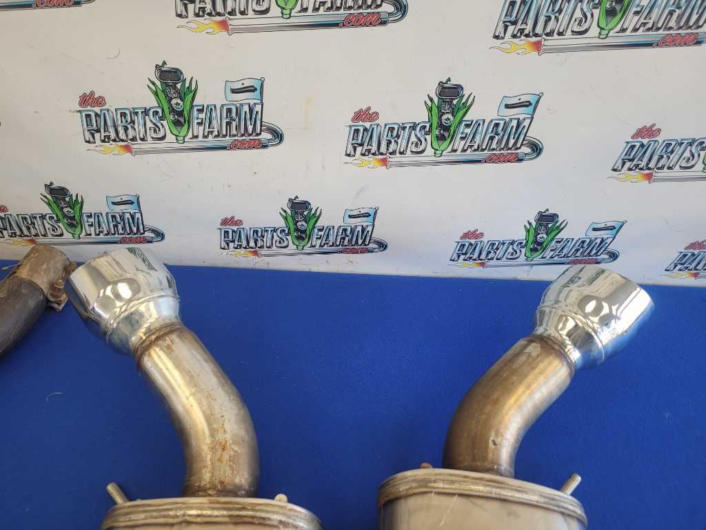 2014-2015 Chevrolet Camaro SS Magnaflow Cat Back Exhaust Muffler Tips Dent 2592 - The Parts Farm