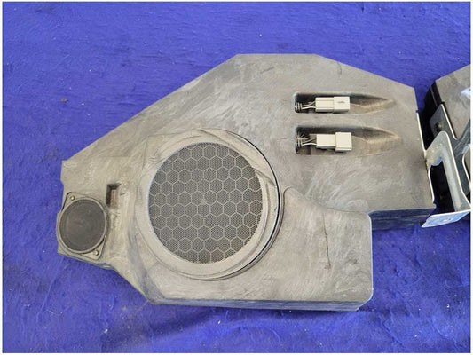 2003-2004 Ford Mustang Cobra SVT DOHC Convertible Speaker Box Rear 2713