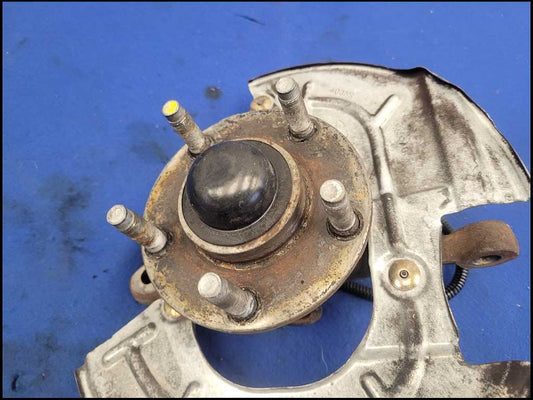 2003-2004 Ford Mustang Cobra SVT DOHC Passenger Front Spindle Knuckle Hub 2686