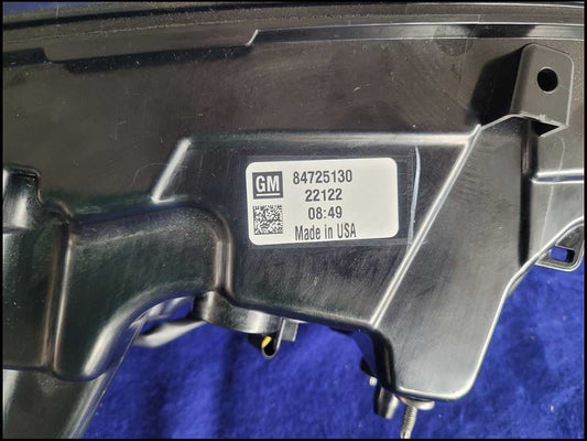 2019-2024 Chevrolet Camaro SS Passenger RH Rear Taillight OEM NTO C43