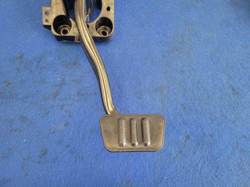2018-2023 Ford Mustang GT S550 Brake Pedal Assembly Cage Box 2622 - The Parts Farm