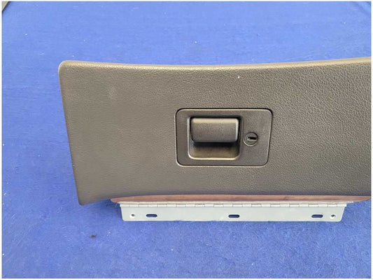 2003-2004 Ford Mustang Cobra SVT 4.6L Glove Box Dash Passenger 2924