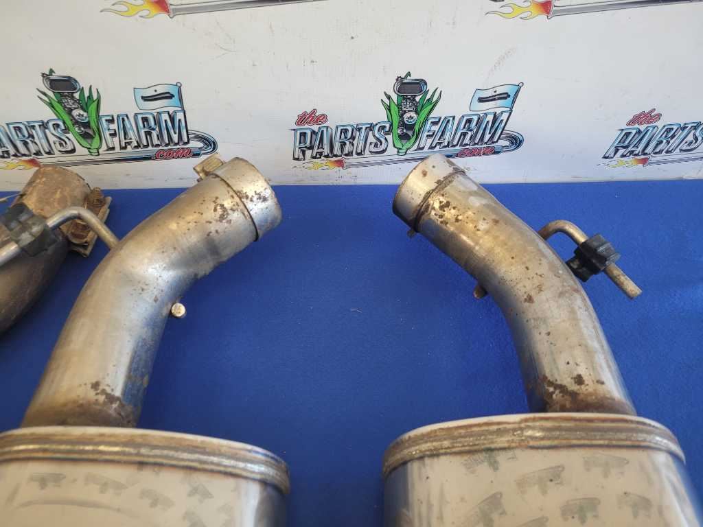 2014-2015 Chevrolet Camaro SS Magnaflow Cat Back Exhaust Muffler Tips Dent 2592 - The Parts Farm