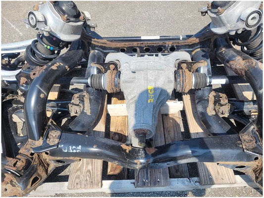 2011-2014 Porsche Cayenne 3.0L Diesel Rear 3.27 Axle Differential Carrier 2465