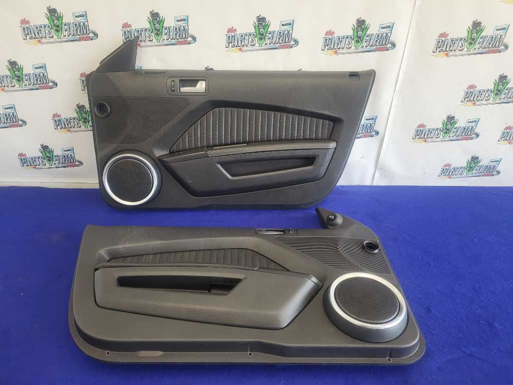 2010-2014 Ford Mustang GT Driver Coupe Door Panels Card Shaker