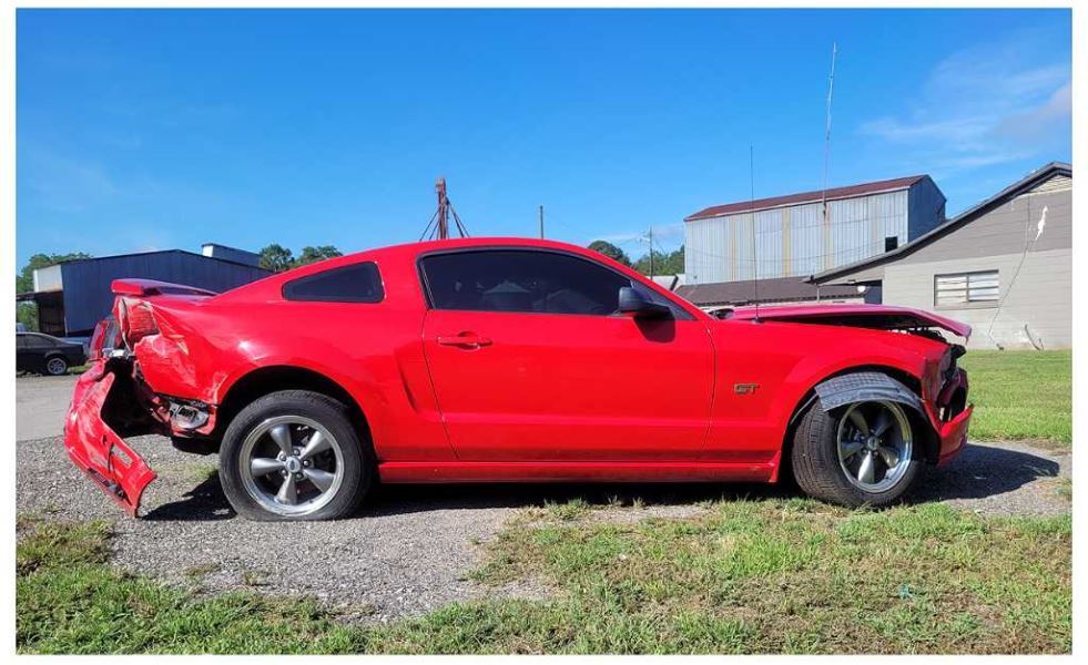 2006 Ford Mustang GT 4.6L Power Distribution Box Engine Bay Wire Plug 2600 - The Parts Farm