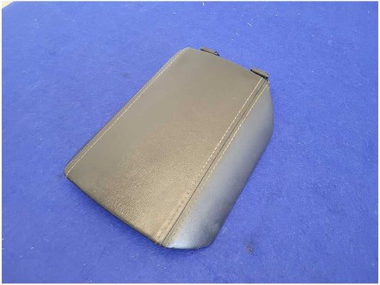 2010-2015 Chevrolet Camaro SS 6.2L Lid Console Center Front Leather 2727