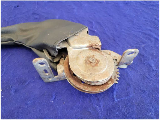 2003-2006 Chevrolet SSR Pickup Truck E Brake Handle Emergency Pull 2682