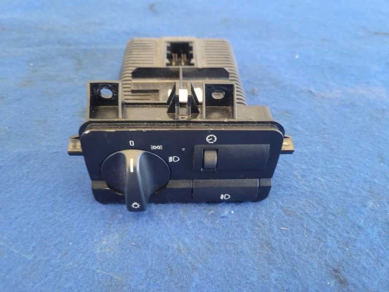 2001-2006 BMW M3 Convertible Headlight Switch Front Knob Light Lamp 2448 - The Parts Farm