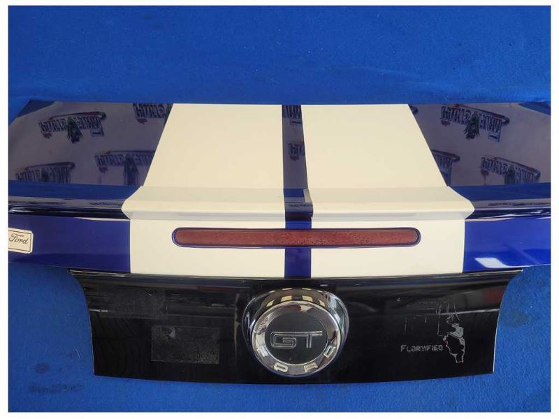 2013-2014 Ford Mustang GT Rear Trunk Deck Lid Coupe Emblem Wing Paint L6 2605 - The Parts Farm