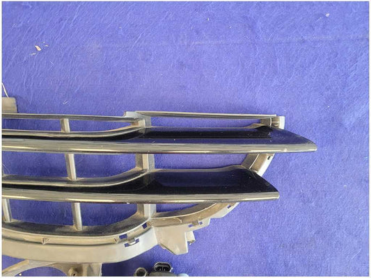 2011-2014 Porsche Cayenne Passenger Front Right Grille Light Lamp Grill 2465