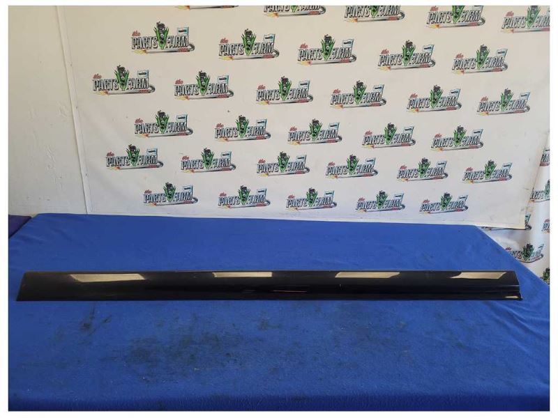 2001-2006 BMW M3 Convertible Passenger Lower Rocker Panel *Scuffs* Black 2448 - The Parts Farm