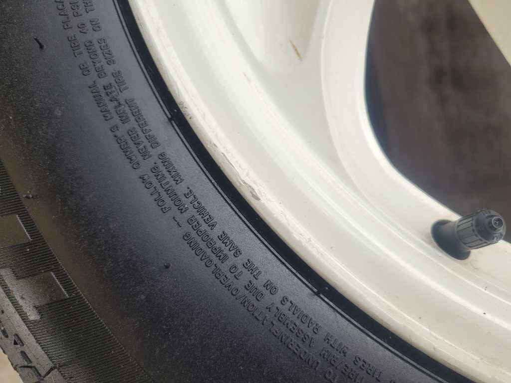 1990 Ford Mustang ASC Mclaren Convertible Set Wheels 15x7 White Paint Tire 2603 - The Parts Farm