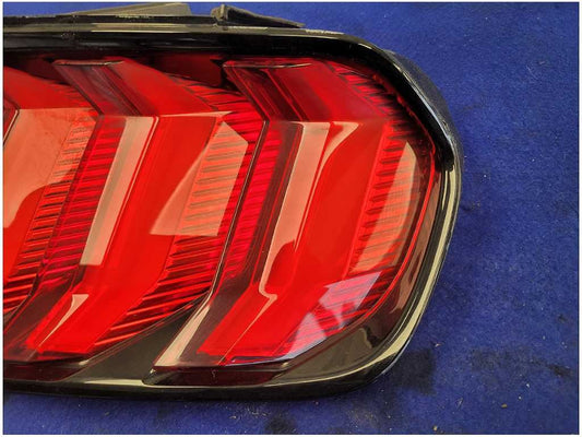 2018-2023 Ford Mustang GT S550 Passenger Rear Taillight Brake Light Lamp 2851