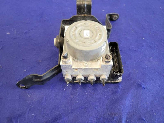 2015-2017 Ford Mustang GT S550 ABS Anti-Lock Brake System Module Pump
