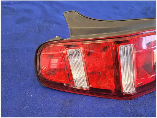 2010-2012 Ford Mustang GT S197 Driver Left Taillight Brake Light Lamp 2817