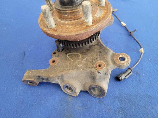 2015-2017 Ford Mustang GT S550 Driver LH Front Spindle Knuckle Hub 2616