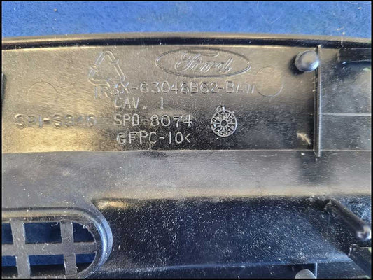 2003-2004 Ford Mustang Cobra SVT DOHC Upper Dash Vent Trim Panel 2685