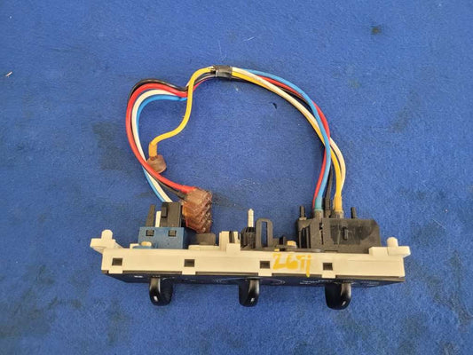 19942000 Ford Mustang GT Cobra HVAC Control Switch Panel Front Dash 2678