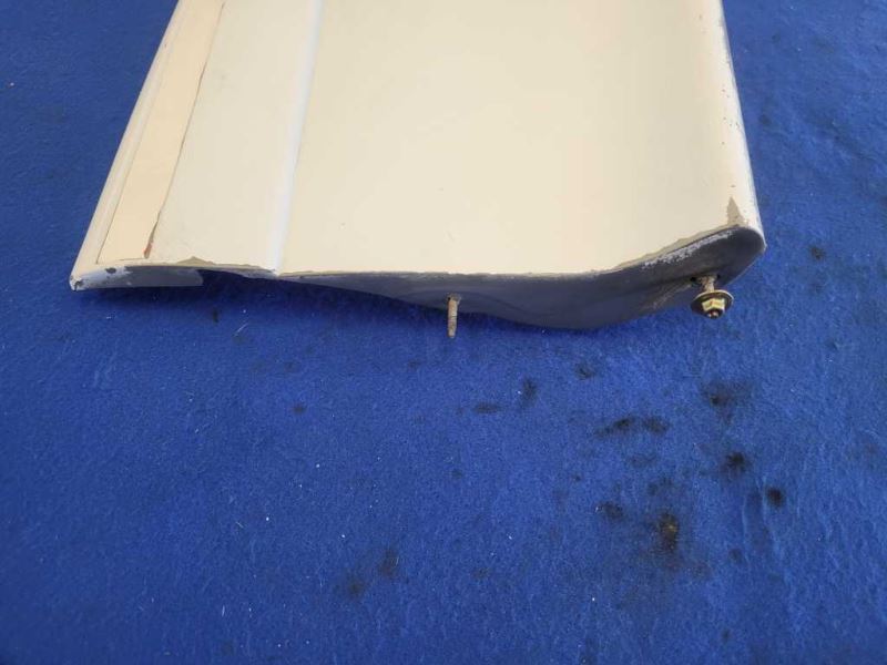 1987 - 1993 Ford Mustang GT 5.0L Driver Left Quarter Molding Skirt Paint 9L 2298 - The Parts Farm