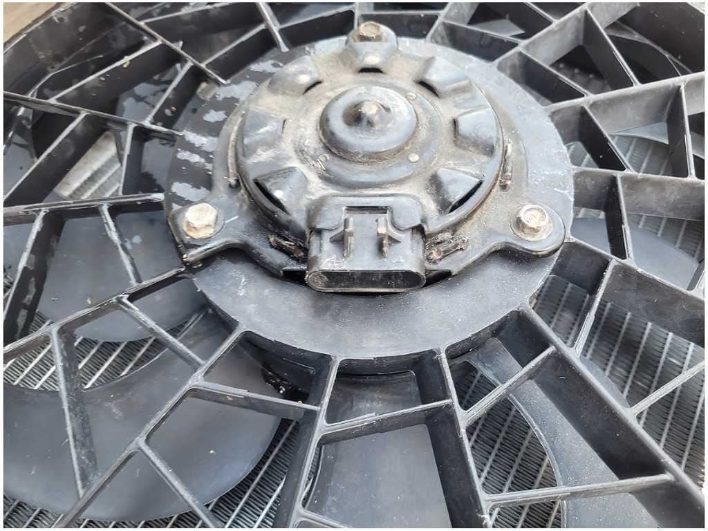 1994 - 1995 Ford Mustang GT 5.0L Auto Trans Radiator Fan Front Engine Cooling 2724 - The Parts Farm