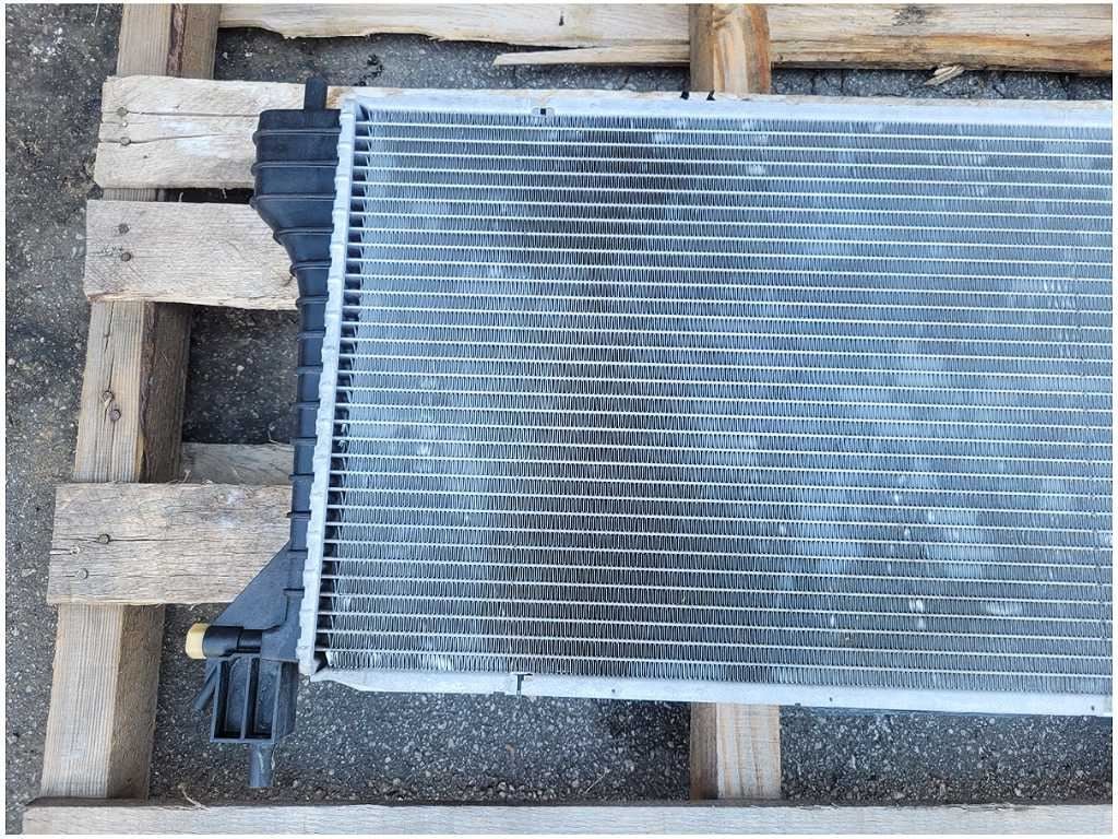 1994 - 1995 Ford Mustang GT 5.0L Auto Trans Radiator Fan Front Engine Cooling 2724 - The Parts Farm