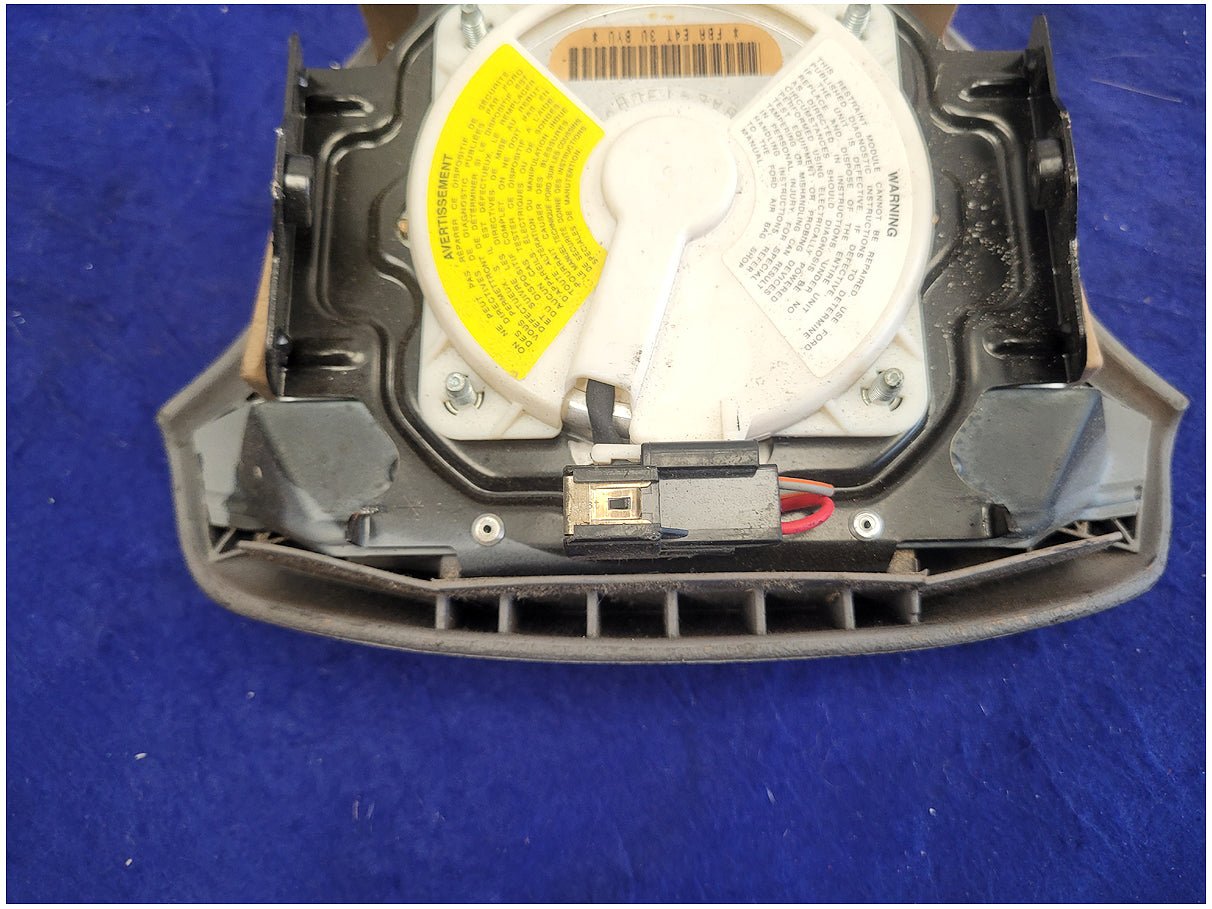 1994 - 1995 Ford Mustang GT 5.0L Driver Air Bag Steering Wheel Dash Trim 2668 - The Parts Farm