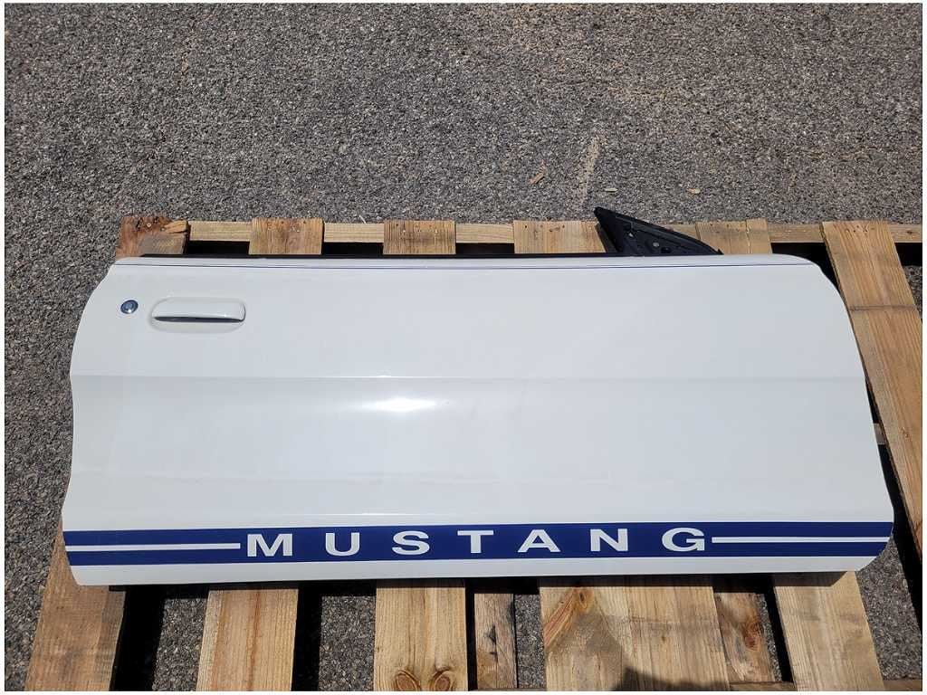 1994 - 1998 Ford Mustang GT Cobra Convertible Passenger Front Door Paint 2704 - The Parts Farm