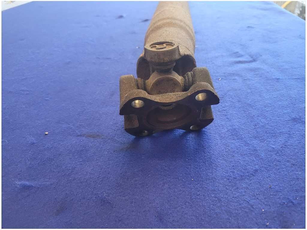 1996 - 2001 Ford Mustang GT 4.6L Driveshaft Manual Transmission M/T T45 2675 - The Parts Farm