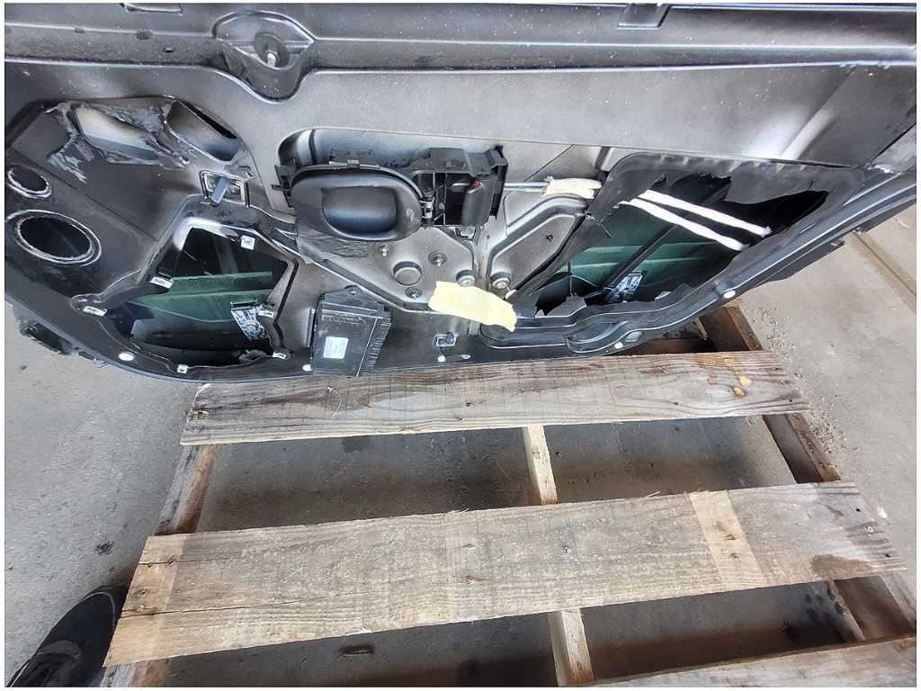 1997 - 2004 Chevrolet Corvette FRC Passenger Front Door Shell Black *Cracked* 2814 - The Parts Farm