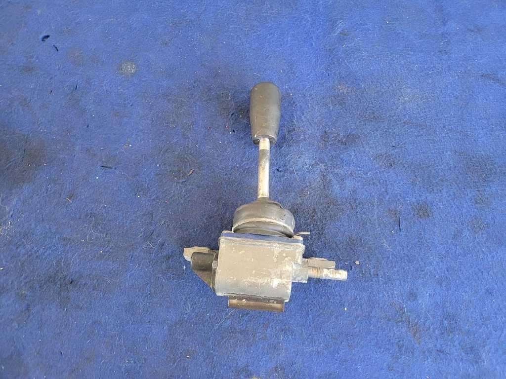 1997 - 2004 Chevrolet Corvette Shifter Manual Transmission M/T 6 Speed 2846 - The Parts Farm