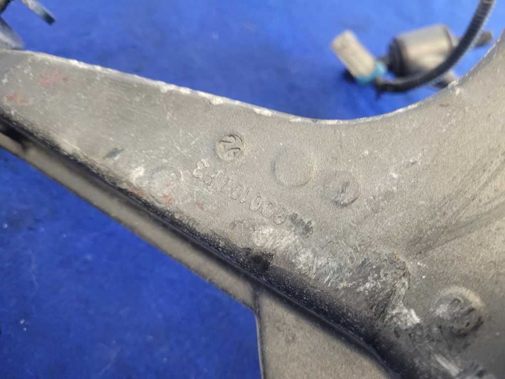 1997 - 2004 Chevy Corvette Z06 C5 Pair Front Knee Knuckle Arm Suspension 2846 - The Parts Farm