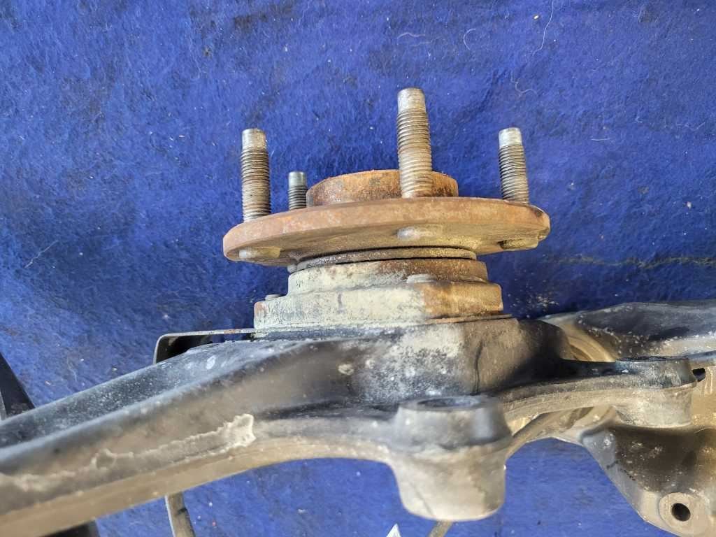 1997 - 2004 Chevy Corvette Z06 C5 Pair Front Knee Knuckle Arm Suspension 2846 - The Parts Farm