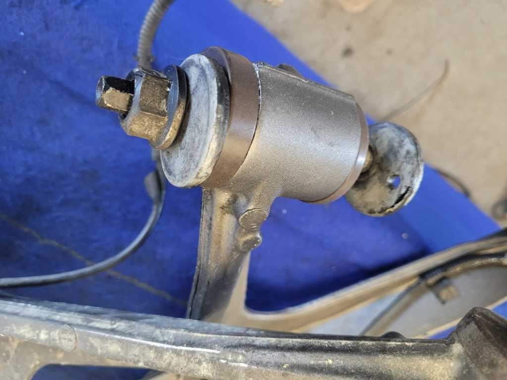 1997 - 2004 Chevy Corvette Z06 C5 Pair Front Knee Knuckle Arm Suspension 2846 - The Parts Farm