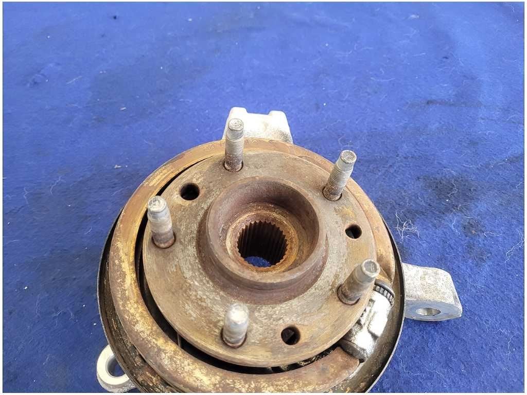 19972004 Chevrolet Corvette Z06 C5 FRC Passenger Rear Spindle Knuckle 2814 - The Parts Farm