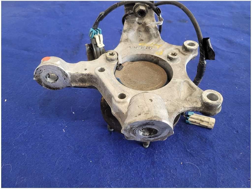 19972004 Chevrolet Corvette Z06 FRC C5 Driver Front Spindle Knuckle 2814 - The Parts Farm
