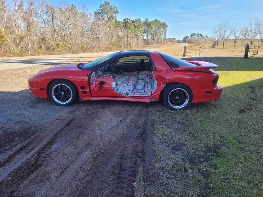 1998 - 2002 Pontiac Trans Am Firebird 5.7L Passenger Front Spindle Knuckle 2679 - The Parts Farm