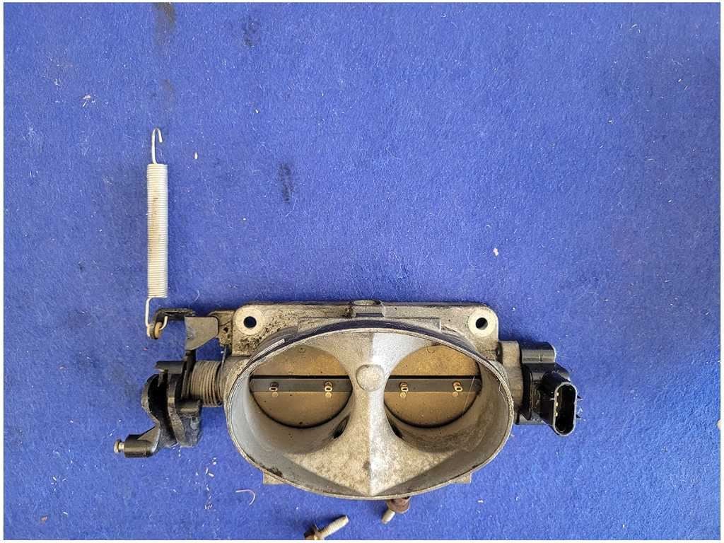 1999 - 2001 Ford Mustang Cobra SVT 32V 4.6L Throttle Body - The Parts Farm
