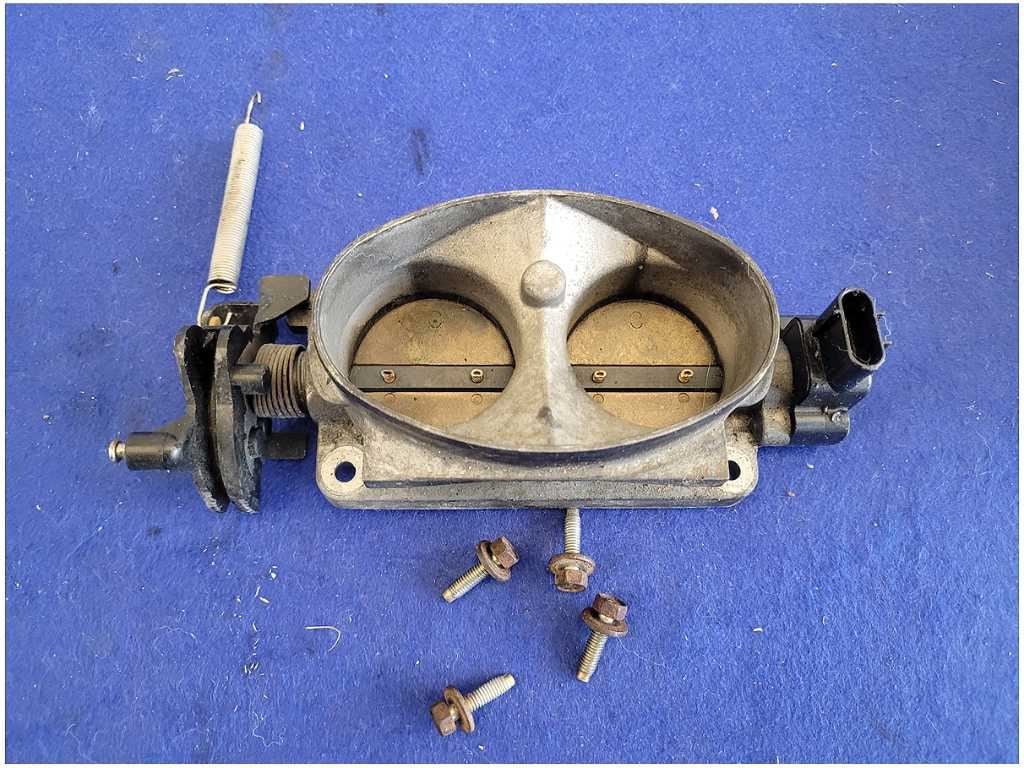 1999 - 2001 Ford Mustang Cobra SVT 32V 4.6L Throttle Body - The Parts Farm