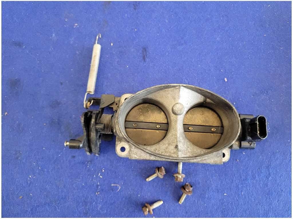 1999 - 2001 Ford Mustang Cobra SVT 32V 4.6L Throttle Body - The Parts Farm
