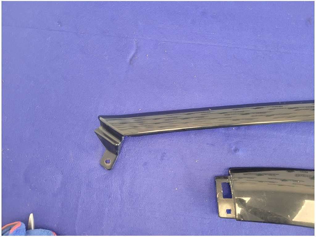 1999 - 2004 Ford Mustang Coupe Passenger Rear Pillar Molding Trim Paint UA 267 - The Parts Farm