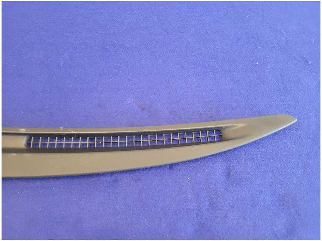 1999 - 2004 Ford Mustang GT 4.6L Coupe Front Upper Dash Vent Trim 2675 - The Parts Farm