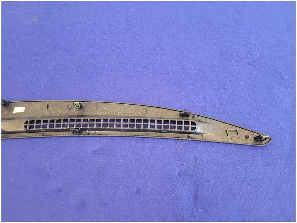 1999 - 2004 Ford Mustang GT 4.6L Coupe Front Upper Dash Vent Trim 2675 - The Parts Farm
