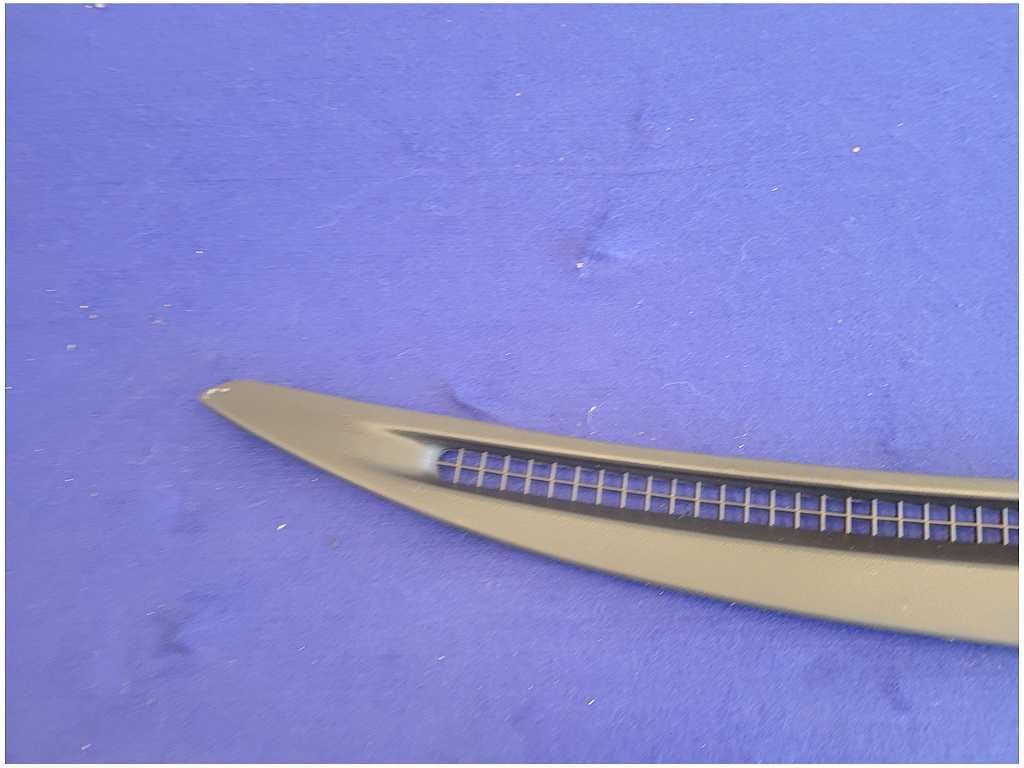 1999 - 2004 Ford Mustang GT 4.6L Coupe Front Upper Dash Vent Trim 2675 - The Parts Farm