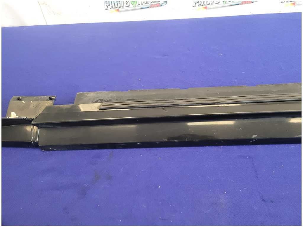 1999 - 2004 Ford Mustang GT 4.6L Driver Lower Rocker Molding Panel Paint UA 2675 - The Parts Farm