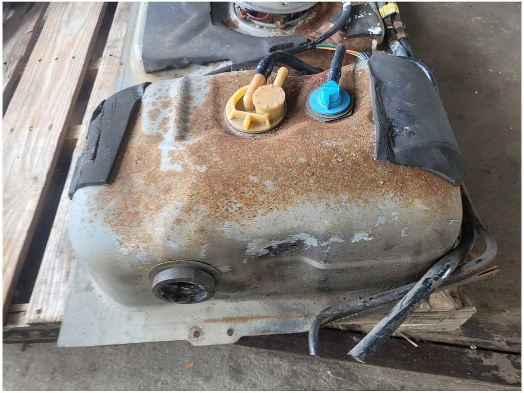 1999 - 2004 Ford Mustang GT 4.6L Gas Tank Fuel Bladder Cell Rear Pump 2675 - The Parts Farm
