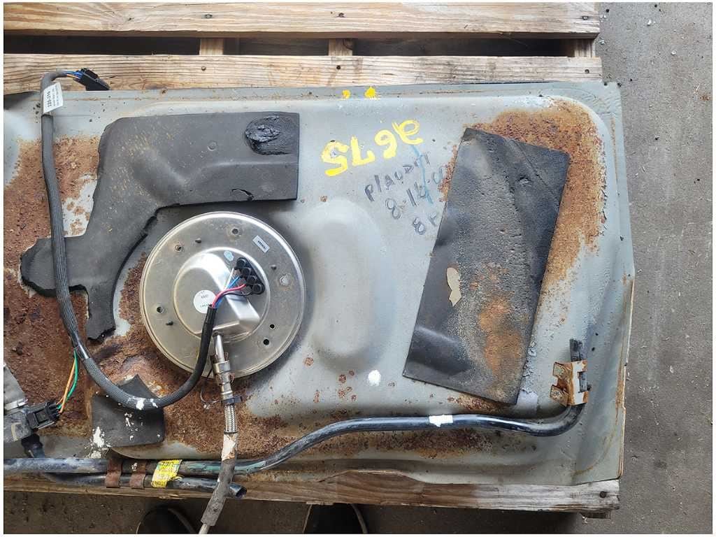 1999 - 2004 Ford Mustang GT 4.6L Gas Tank Fuel Bladder Cell Rear Pump 2675 - The Parts Farm