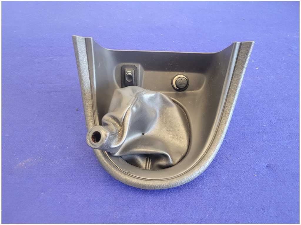 1999 - 2004 Ford Mustang GT 4.6L Shifter Boot Bezel Trim M/T *Read* 2675 - The Parts Farm