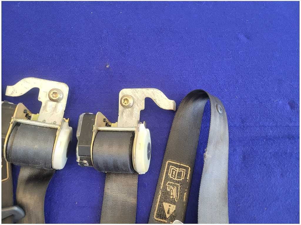 1999 - 2004 Ford Mustang GT Coupe Rear Seat Belts Retractor Charcoal 2675 - The Parts Farm