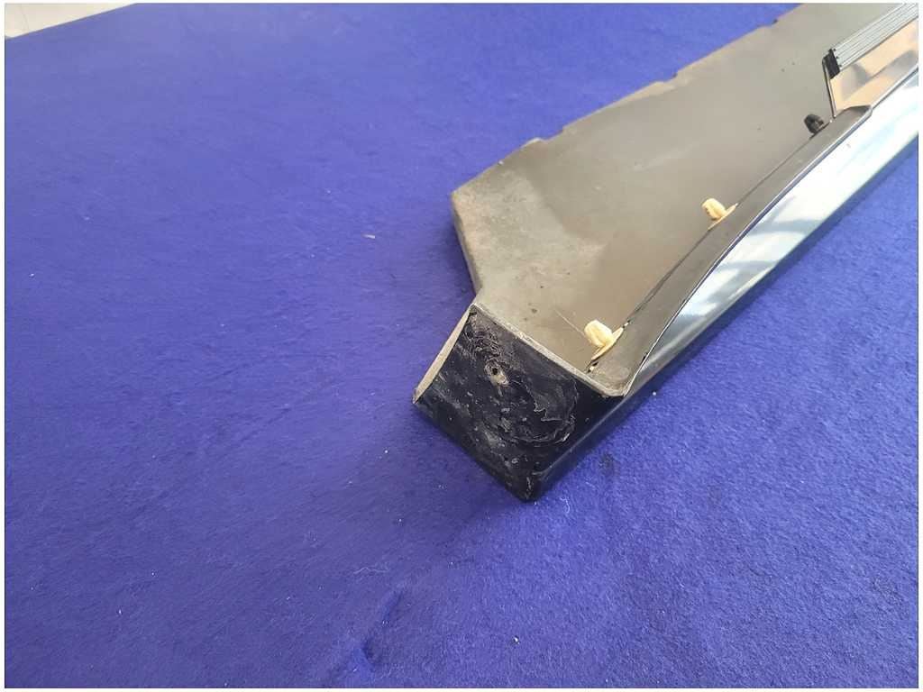 1999 - 2004 Ford Mustang GT Passenger Lower Rocker Molding Panel Paint UA 2675 - The Parts Farm